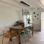 Maison De Campagne, 136 M2, 4 Pers, Grande Piece De Vie, 2 Chambres, 2 Salons, Cantal Lanobre