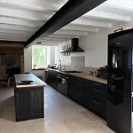 Tatil Evi Maison De Campagne, 136 M2, 4 Pers, Grande Piece De Vie, 2 Chambres, 2 Salons, Cantal