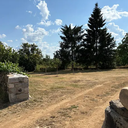 Maison De Campagne, 136 M2, 4 Pers, Grande Pièce De Vie, 2 Chambres, 2 Salons, Cantal Hébergement de vacances *