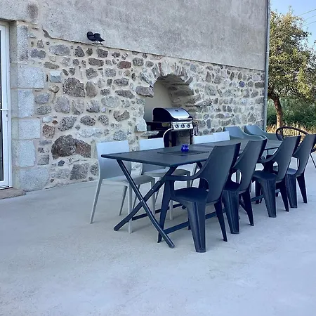 Maison De Campagne, 136 M2, 4 Pers, Grande Piece De Vie, 2 Chambres, 2 Salons, Cantal بيت للعطل Lanobre