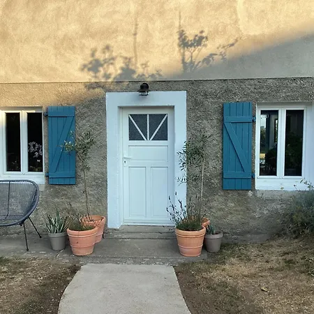 Maison De Campagne, 136 M2, 4 Pers, Grande Piece De Vie, 2 Chambres, 2 Salons, Cantal Дом отдыха Lanobre