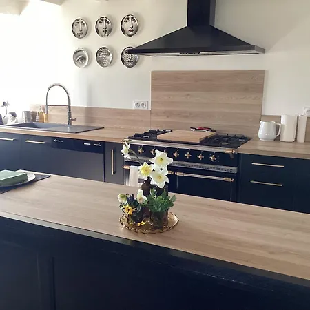 Maison De Campagne, 136 M2, 4 Pers, Grande Piece De Vie, 2 Chambres, 2 Salons, Cantal Дом отдыха