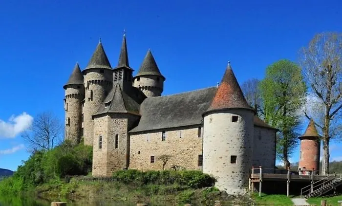 Maison De Campagne, 136 M2, 4 Pers, Grande Piece De Vie, 2 Chambres, 2 Salons, Cantal Дом отдыха *