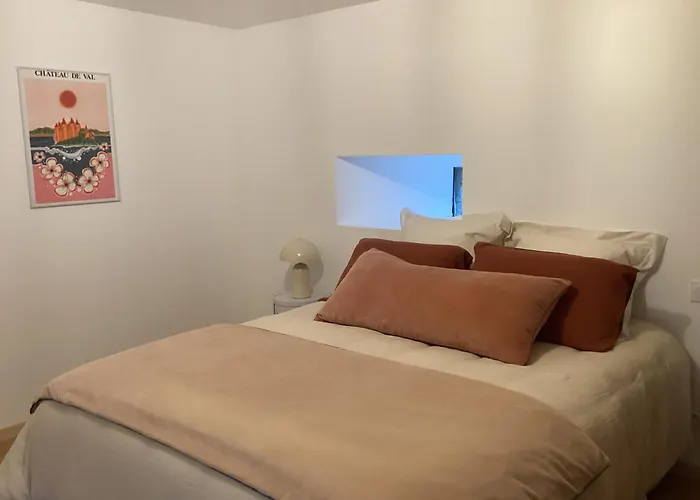 Дом отдыха Maison De Campagne, 136 M2, 4 Pers, Grande Piece De Vie, 2 Chambres, 2 Salons, Cantal